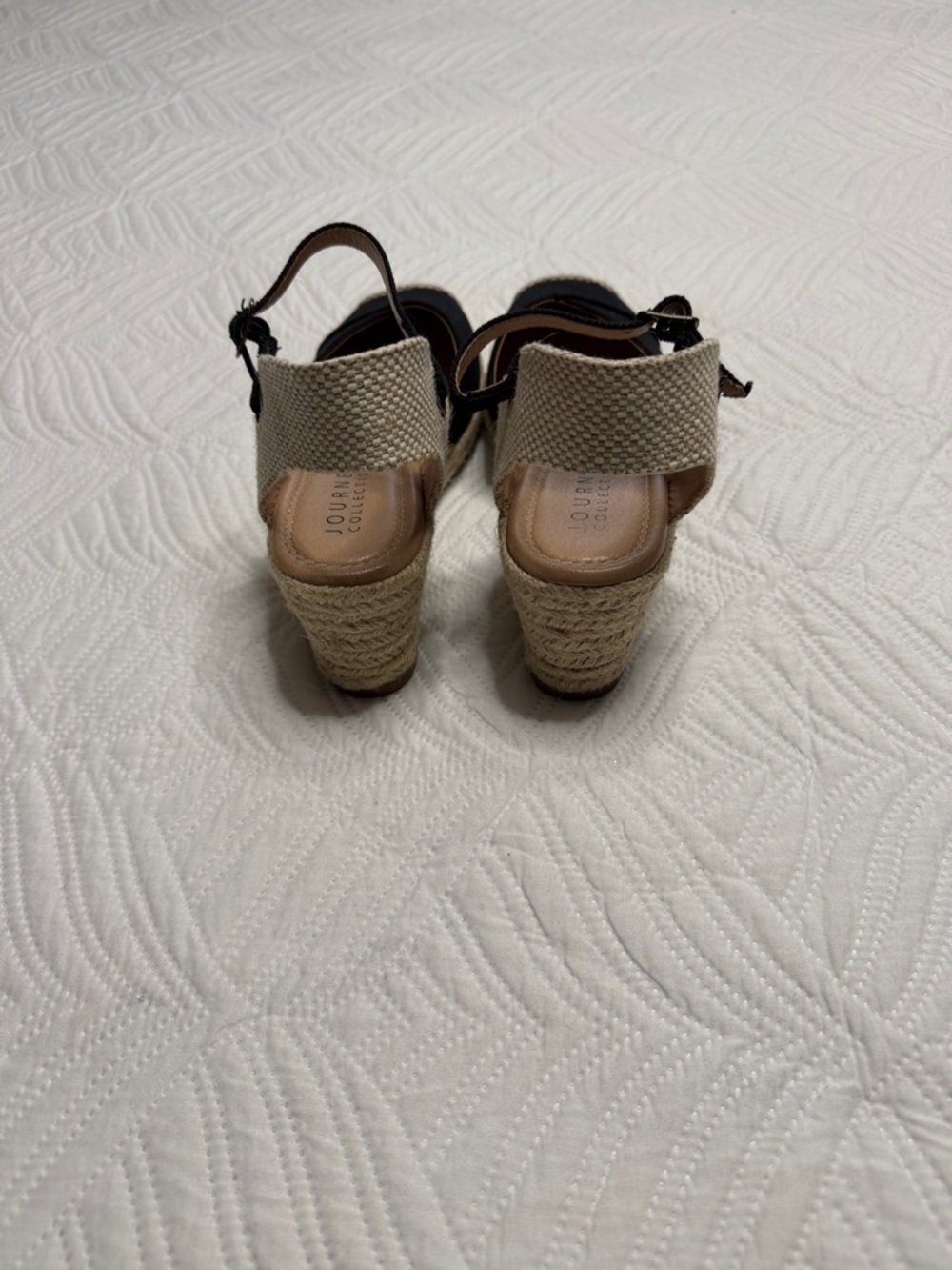 Journee Collection Ashlyn Women’s Black Espadrille Wedge Heels. Size 8.5 - Picture 6 of 7